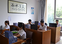 員工合影