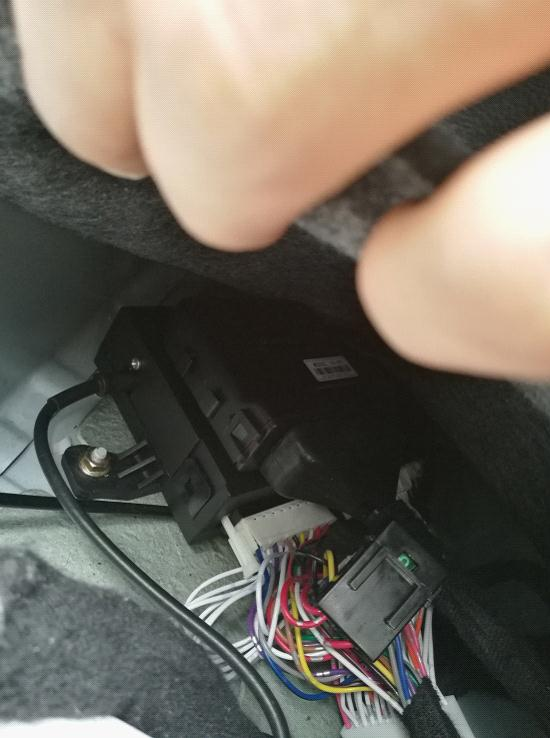 中華V3智能升窗器安裝